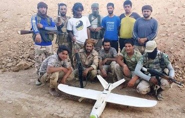 قوات النخبة السورية تقاتل داعش في ريف دير الزور