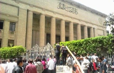 Egypt courts try ISIL cells under anti-terror law