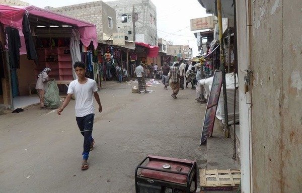 Life returns to normal in the streets of Jaar, following its liberation from al-Qaeda on August 14th. [Faisal Darem/al-Mashareq]