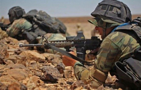 Lebanese soldiers take position on the outskirts of Arsal in the foothills of the Eastern Mountain range. [Photo courtesy of the Lebanese Army's Directorate of Orientation]