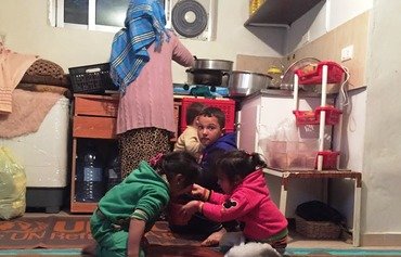 Escaping ISIL, women travel long road from al-Raqa to Lebanon