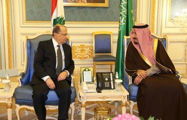 Lebanese President Michel Aoun meets with Saudi King Salman during an official visit to Riyadh on January 9th and 10th. [Photo courtesy of the media office of Lebanon's presidency]