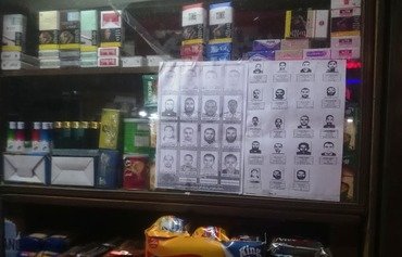 پوسترهای منتشر شده افراد تحت تعقیب به مظنونان تروریستی مجالی برای مخفی شدن در مصر نمی دهد