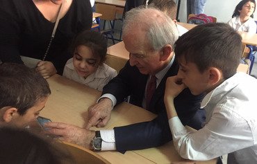 Language apps help struggling Syrian children