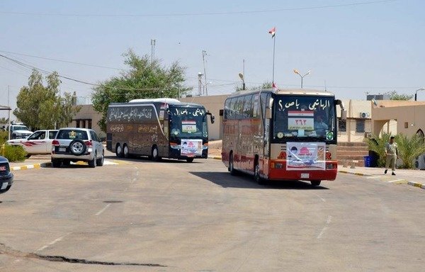 Iraqi pilgrims pass through the Arar border crossing to perform hajj in Saudi Arabia. The crossing is set to reopen permanently in September. [Photo courtesy of Anbar Police]