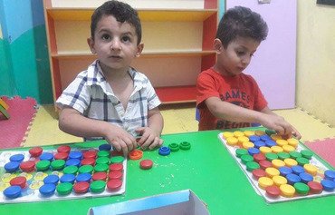 قصص تساعد الأطفال السوريين على نسيان حزنهم