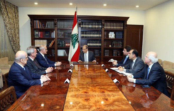 Lebanese President Michel Aoun presides over a November 6th meeting with finance officials. [Photo courtesy of Dalati and Nohra]