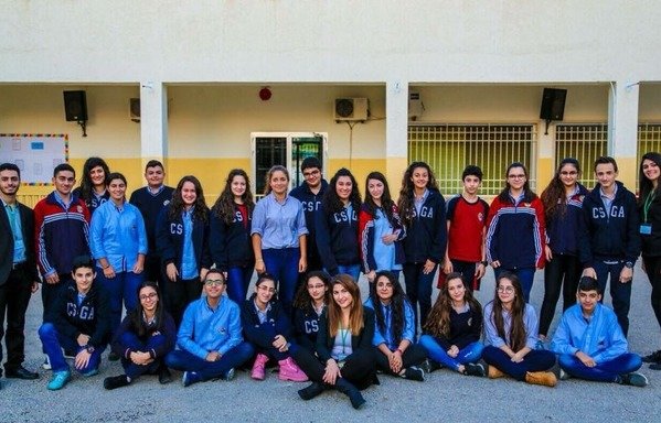 Students at St. George's School in the town of Achach in Lebanon's Zgharta district pose for a photograph during a conflict resolution training session. [Photo courtesy of Dialogue for Life and Reconciliation]