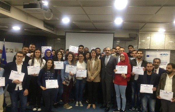 حصل 144 طالبا لبنانيا وسوريا على منح دراسية لمتابعة دراستهم العليا في الجامعة اللبنانية بتمويل من الاتحاد الأوروبي من خلال مشروع Hopes.