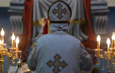 المسيحيون الأقباط في مصر يحتفلون بعيد الميلاد بعد عام دام