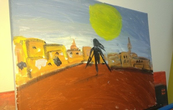 لوحة للاجئة السورية إيمان الشياب تظهر فتاة مبتورة الأطراف وأمامها مستقبل زاهر على الرغم من إعاقتها. [نور الصالح/المشارق]