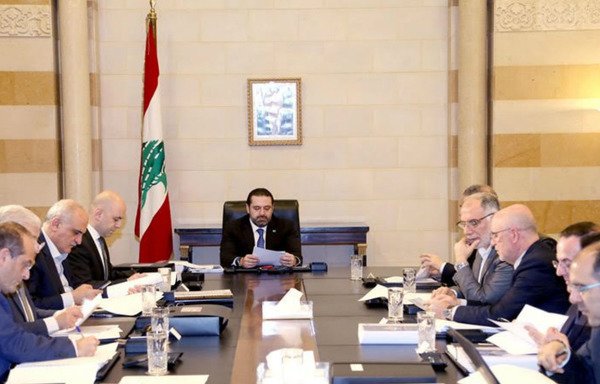Lebanese Prime Minister Saad al-Hariri chairs a ministerial council meeting to discuss the 2018 budget. [Photo courtesy of the National News Agency]