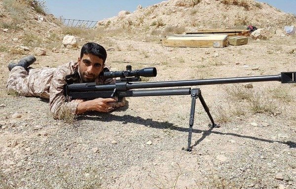 A member of Iran's Islamic Revolutionary Guard Corps takes position near Tadmor (Palmyra) in Syria, where two IRGC officers were killed in late 2016. [Photo courtesy of Sheyar Turko]