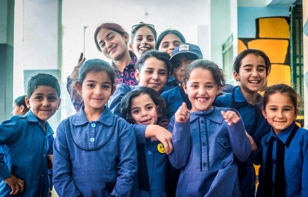 ساعد مشروع لمنظمة اليونيسف في الأردن 3,241 طفلا ليعودوا إلى المدرسة بعد أن تسربوا منها. [حقوق الصورة لمنظمة اليونيسف في الأردن]