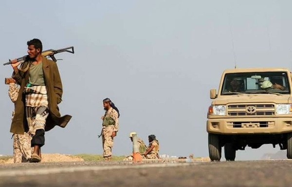 Yemeni forces and UAE troops conduct a joint patrol in a combat zone against the Houthis in Yemen. [Photo courtesy of the UAE Armed Forces]