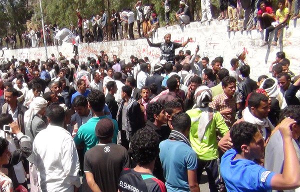 Yemenis take part in a rally to protest the presence of the Houthis (Ansarallah) in the city of Ibb on February 21st, 2015. [Stringer/AFP]