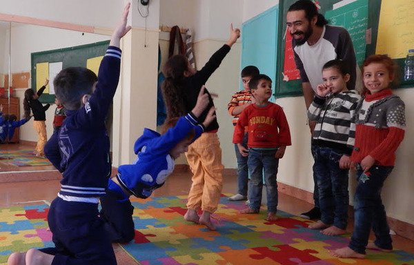 International Alert has been organising workshops that focus on combating violent extremism in Lebanon and other Arab countries. The workshops include Syrian children and activists, to introduce them to a toolkit that focuses on preventing violent extremism. [Photo courtesy of International Alert]