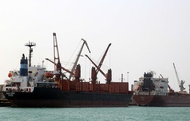 Houthis detain 19 oil vessels in al-Hodeidah port