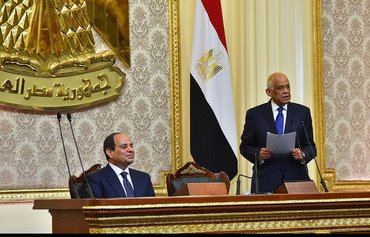 Al-Sisi vows to focus on economy, extremism