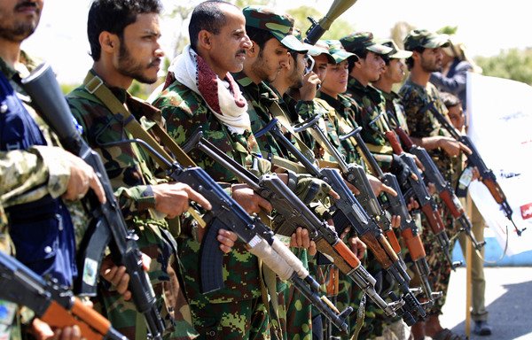 Houthi fighters gather in Sanaa to show support for the militia on September 27th. [Mohammed Huwais/AFP]
