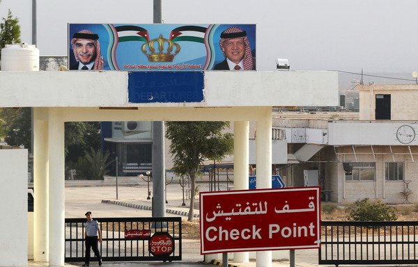 Jordan on October 15th reopened its main border crossing with Syria, a key Middle East trade route, after a more than three-year closure. [Mohammad Abu Ghoush/Al-Mashareq]