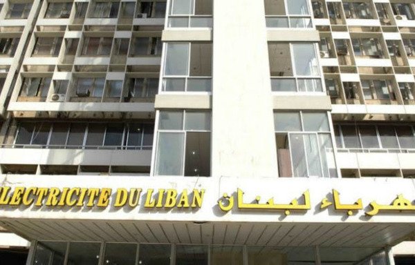 Electricité du Liban on November 3rd announced it had been forced to shut down two power production units in the Zouk Mikael and Jiyyeh power plants and reduce the output of two other units in the Jiyyeh plant. [Nohad Topalian/Al-Mashareq]