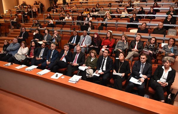 حضر ممثلون عن عدد من وزارات التعليم العربية والمنظمات المحلية والدولية إطلاق التقرير العالمي لرصد التعليم للعام 2019 في 26 تشرين الثاني/نوفمبر. [نهاد طوباليان/المشارق]