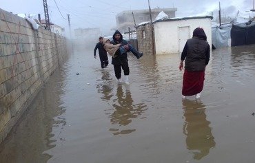 Syrian refugees in Lebanon hit by winter storm