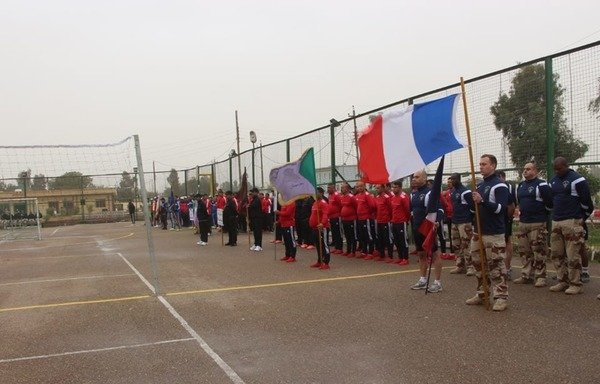 Iraqi and French soldiers conduct a joint physical training exercise at the 6th Iraqi Army Division headquarters on January 19th. [Photo courtesy of the Iraqi Ministry of Defence]