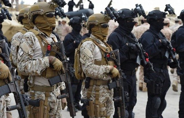 Tactical teams take part in the Island Shield 10 exercises in Saudi Arabia. [Photo courtesy of Saudi Press Agency]