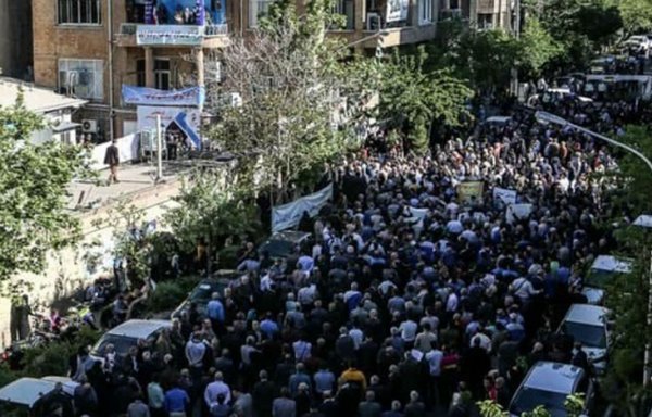 Protesters take to the streets in Iran's Ahwaz region to demonstrate against the IRGC. [Photo circulated on social media]