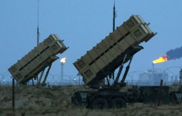 بطارية صواريخ باتريوت تظهر في صورة غير مؤرخة. وقد وقعت الإمارات في شباط/فبراير على اتفاقية مع الولايات المتحدة لشراء صواريخ باتريوت بكلفة 1.6 مليار دولار. [صورة تم تناقلها عبر مواقع التواصل الاجتماعي]