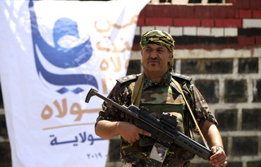 Houthis pervert education process in Sanaa schools