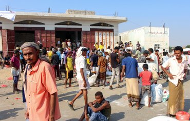 Yemen minister blames Houthis for putting aid at risk