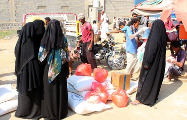 Houthis steal 115,000 kilogrammes of food aid in Hajjah