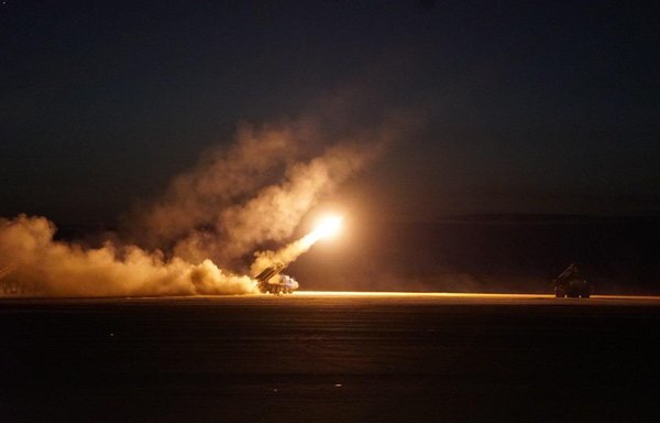 The Dasman-1 joint exercises between the Kuwait Land Forces and US Army included live ammunition and artillery training. [Kuwait Armed Forces/Twitter]