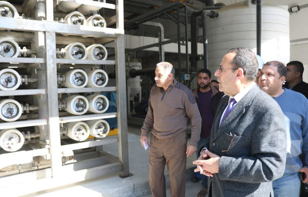 North Sinai Governor Maj. Gen. Mohammed Abdul Fadheel Shosha inspects the water desalination plant in Abi Saql, North Sinai, on April 7th. [Al-Mashareq]