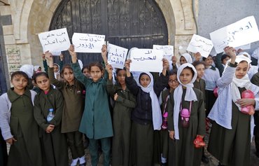 Yemeni educators oppose Houthi curriculum changes