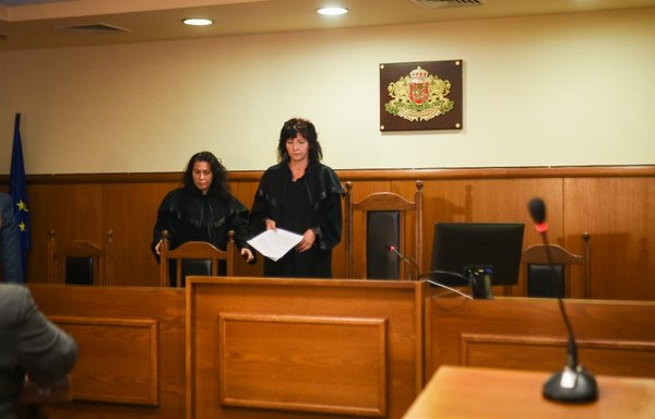 Judges of Bulgaria's specialised criminal court arrive for the final decision for the 2012 bomb attack on tourists at Bulgaria's Burgas airport that killed five people, on September 21st, 2020 in Sofia. [Nikolay Doychinov/AFP]