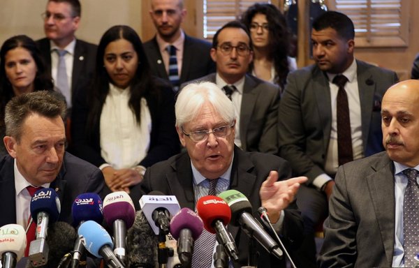 UN special envoy to Yemen Martin Griffiths and International Committee of the Red Cross President Peter Maurer attend talks by Yemen's warring parties on a prisoner swap on February 5th, 2019 in Amman. [Khalil Mazraawi/AFP]
