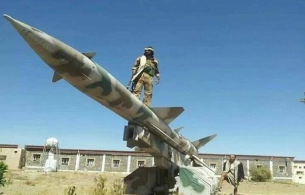 Houthi ballistic missiles like this one, manufactured with the IRGC's support, pose a direct threat to the security of the Gulf region. [Photo via Mehr News Agency]