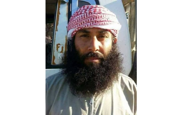 زعيم داعش في العراق أبو ياسر العيساوي، يظهر في هذه الصورة غير المؤرخة التي تم تداولها على شبكة الإنترنت.