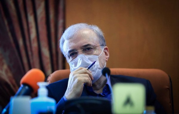 اتهم وزير الصحة الإيرانية سعيد نمكي منتقدي لقاح سبوتنيك بالخيانة. [إنصاف نيوز]