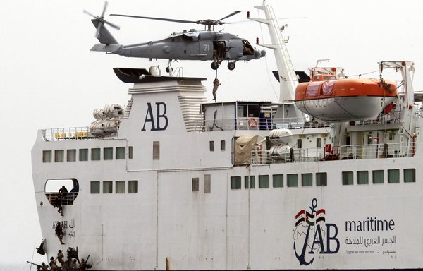 Special operation forces from Kuwait, Jordan, France and the United States participate in the 'Eager Lion' joint military exercise in the Gulf of Aqaba on June 5, 2014. [Khalil Mazraawi/AFP]