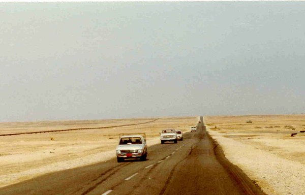 Tapline Road, which runs parallel to the Trans-Arabian Pipeline across the north of the kingdom, is seen here in October 1982. [Brian Harrington Spier]