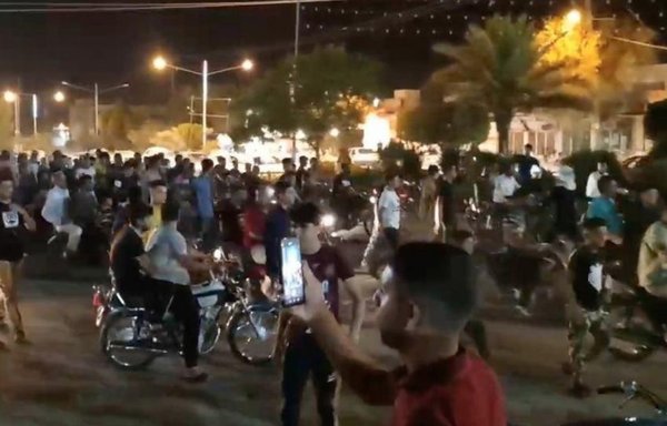 صورة نُشرت على مواقع التواصل الاجتماعي للاحتجاجات الأخيرة في خوزستان. [الأرشيف]