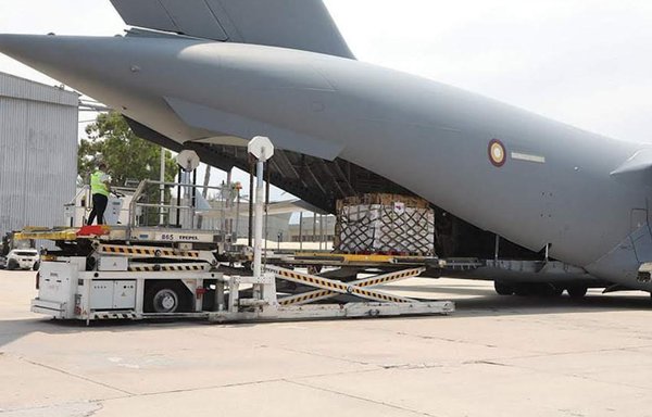 On July 8, Qatar's emir, Sheikh Tamim bin Hamad Al Thani, dispatched two planes carrying 70 tonnes of food and medical supplies for the Lebanese army. [Lebanese Army Directorate of Guidance]