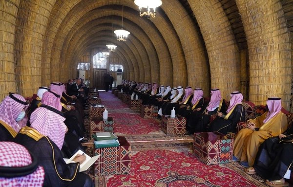 A large Saudi investment delegation meets with Iraqi President Barham Saleh in Baghdad on December 7. [Iraqi presidential press office]