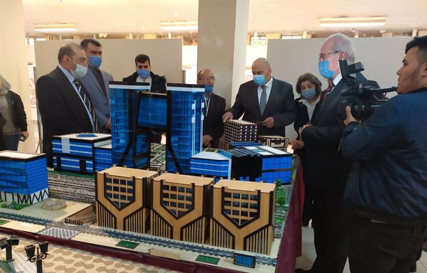 في نيسان/أبريل الماضي، عقد في جامعة حلب مؤتمر سوري-إيراني حول إعادة الإعمار بعنوان "إعادة الإعمار بعد الحرب: استراتيجيات وتجارب". [الجماهير]