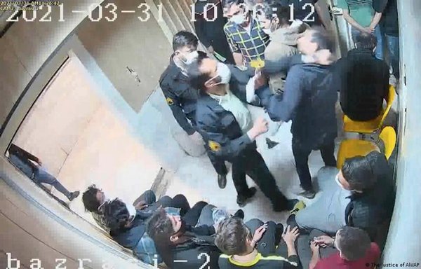 گروهی از هکرها به نام «عدالت [امام] علی» سیستم دوربین‌های مداربسته زندان اوین را هک کردند. روز ۱ شهریور، این گروه ویدیویی ناراحت‌کننده از موارد نقض حقوق بشر در این زندان منتشر کرد.